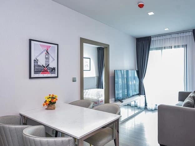 For RentCondoRama9, Petchburi, RCA : Life Asoke - Rama 9 nice real 2 bedroom for rent with noise cancelling windows