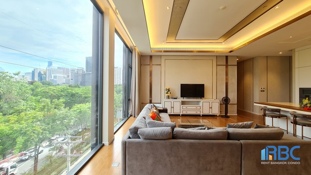 For RentCondoSiam Paragon ,Chulalongkorn,Samyan : Sindhorn Lumpini Super Luxury condo,next to Lumpini Park