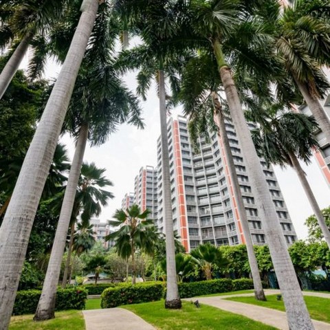ให้เช่าคอนโดพระราม 3 สาธุประดิษฐ์ : Bangkok Garden, luxury apartment, near BTS Chong Nonsi
