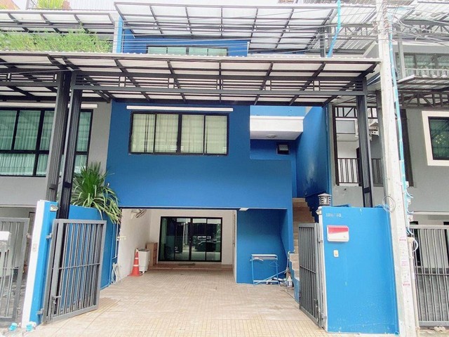For RentShop HouseChokchai 4, Ladprao 71, Ladprao 48, : BS951 Home office for rent, 3 levels, with rooftop, Soi Lat Phrao 41, suitable for an office or residence.