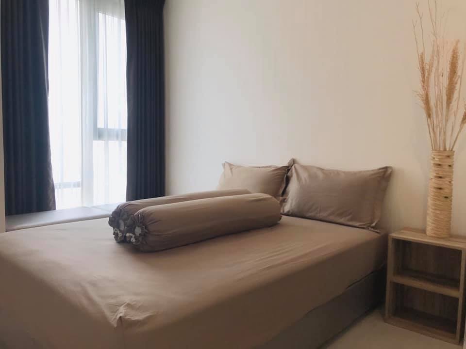 ให้เช่าคอนโดสุขุมวิท อโศก ทองหล่อ : ให้เช่าคอนโด คอนโด RHYTHM สุขุมวิท 42 ขนาด 35 ตรม. 1 ห้องนอน ใกล้รถไฟฟ้า BTS เอกมัย