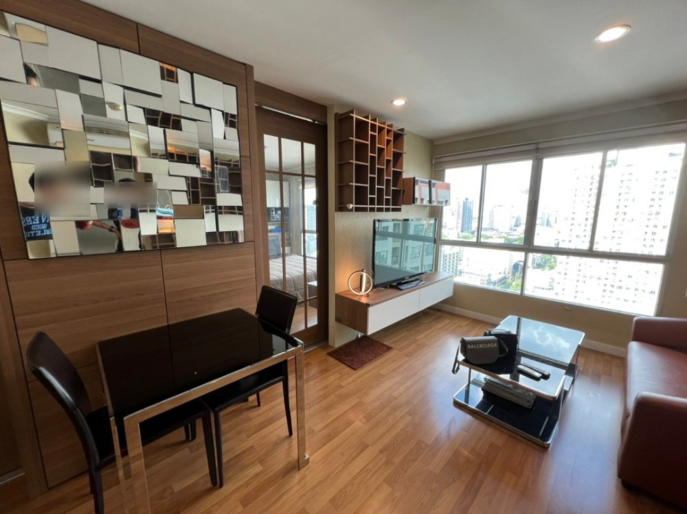 For RentCondoKhlongtoei, Kluaynamthai : OMG1885  Nice 2 Bedroom unit / Ready to move NOW 16-Dec-24 @ [ Lumpini Place Rama 4 - Kluai Nam Thai ]