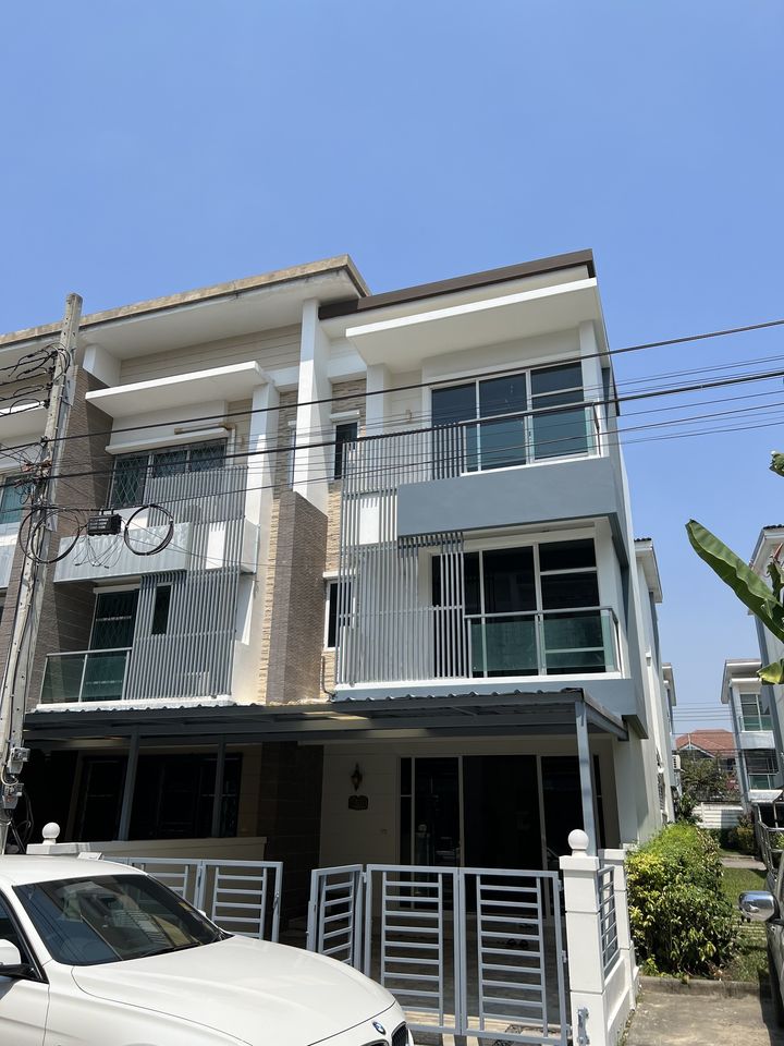 ให้เช่าทาวน์โฮมบางซื่อ วงศ์สว่าง เตาปูน : ทาวน์พลัสเอ็กซ์ ประชาชื่น