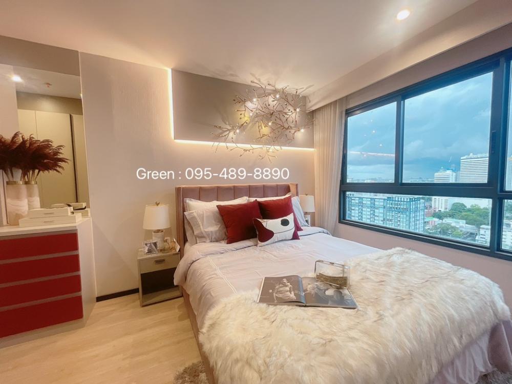 For SaleCondoRama9, Petchburi, RCA : Selling at a loss, cheap condo, installments 9,900/month, free down payment 0 baht, new room from the project, large room, selling at a loss