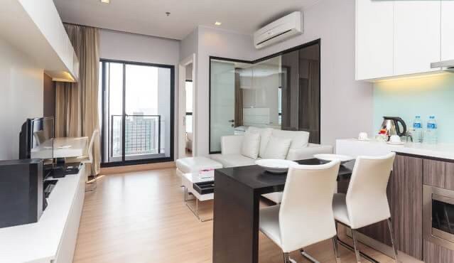 For RentCondoWongwianyai, Charoennakor : ให้เช่าคอนโดราคาพิเศษ  Urbano Absolute พร้อมอยู่ ทำเลดี