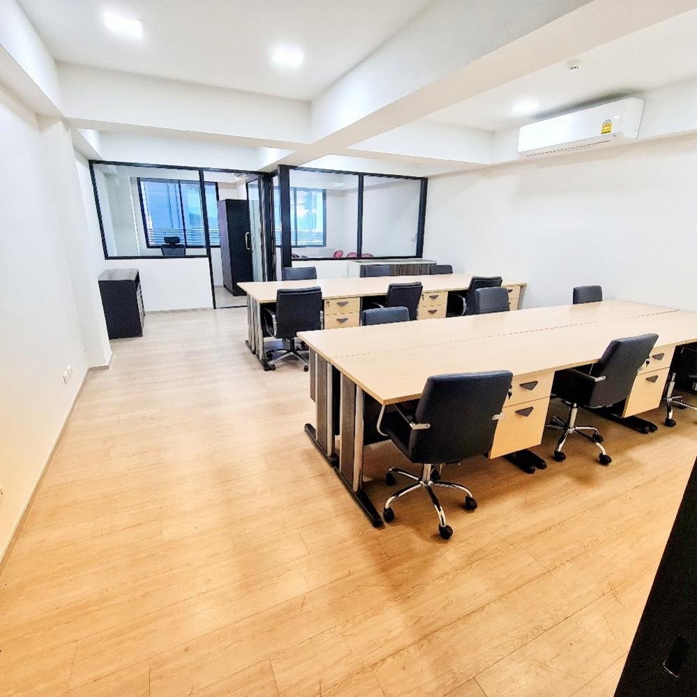For RentOfficeSukhumvit, Asoke, Thonglor : Thonglor Fully Furnished Office for 12 + 2 cabins (Meeting + Manager Room)