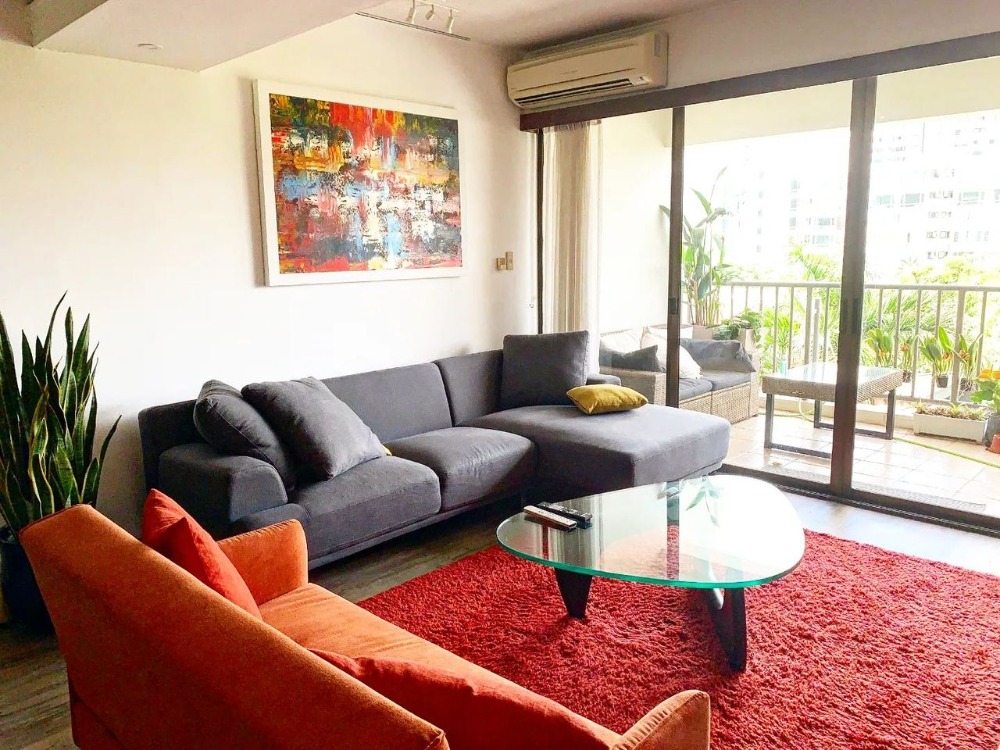 For RentCondoSukhumvit, Asoke, Thonglor : Available now. Urgent! 3BED 175SQM with large balcony Cat-Friendly BTS Nana/Asoke