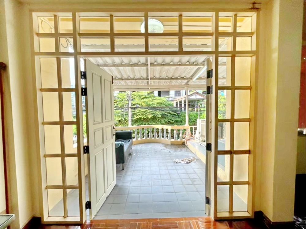 ให้เช่าทาวน์โฮมรัชดา ห้วยขวาง : HK0022😊 For RENT ให้เช่า ทาวน์เฮ้าส์ Townhouse ประชาราษฎร์บำเพ็ญ 3 ชั้น,🚪5 ห้องนอน🚄ใกล้ MRT สุทธิสาร🔔พื้นที่บ้าน:29.00ตร.วา🔔พื้นที่ใช้สอย:200.00ตร.ม.💲เช่า:35,000฿📞O65-9423251✅LineID:@sureresidence