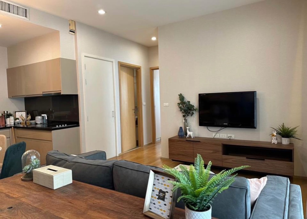 Newly renovated 39 by SansIri 2 bedrooms 2 baths high floor close to bts Loading...