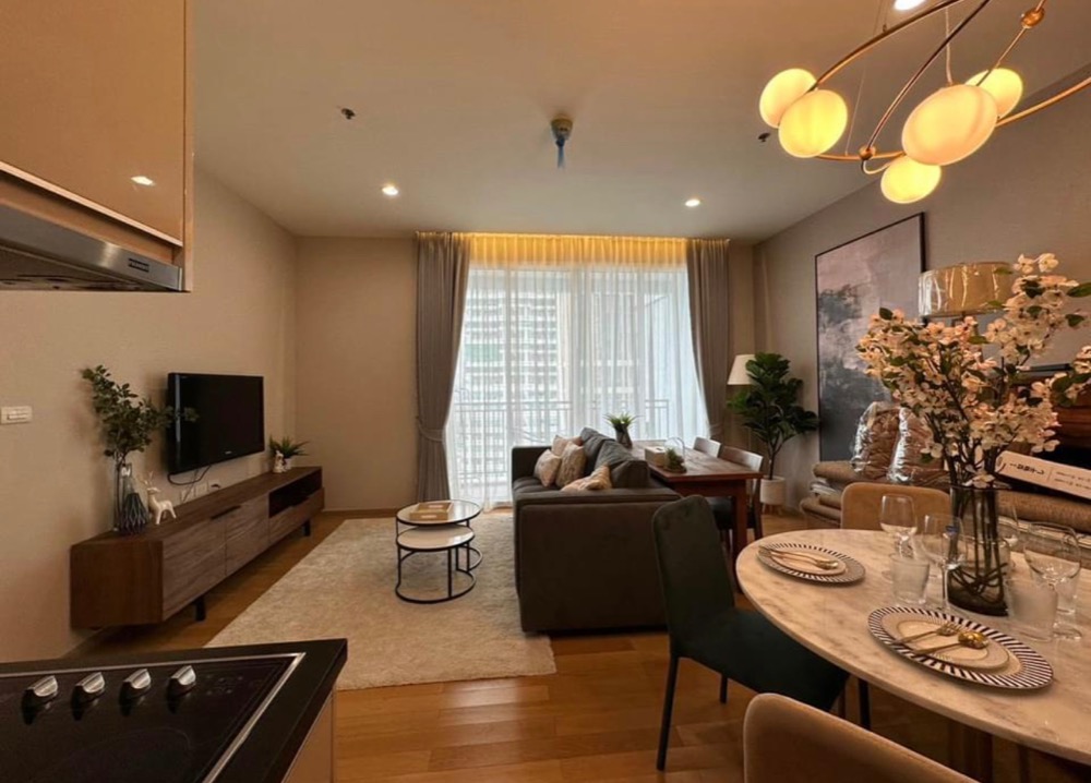 Newly renovated 39 by SansIri 2 bedrooms 2 baths high floor close to bts Loading...