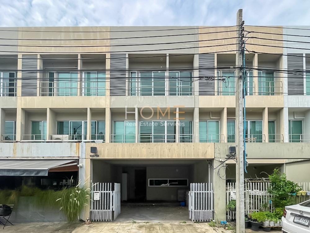 For SaleTownhomePattanakan, Srinakarin : Townhome Noble Cube Pattanakarn / 4 bedrooms (for sale), Noble Cube Pattanakarn / Townhome 4 Bedrooms (FOR SALE) PALM612