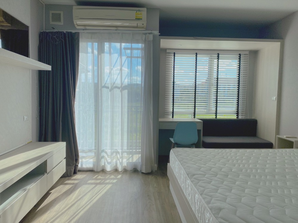 For RentCondoLadkrabang, Suwannaphum Airport : For rent IRIS Avenue LatKrabang, room size 28 sq.m., Building 5, 2nd floor, near Suvarnabhumi Airport, price 7,000 baht.