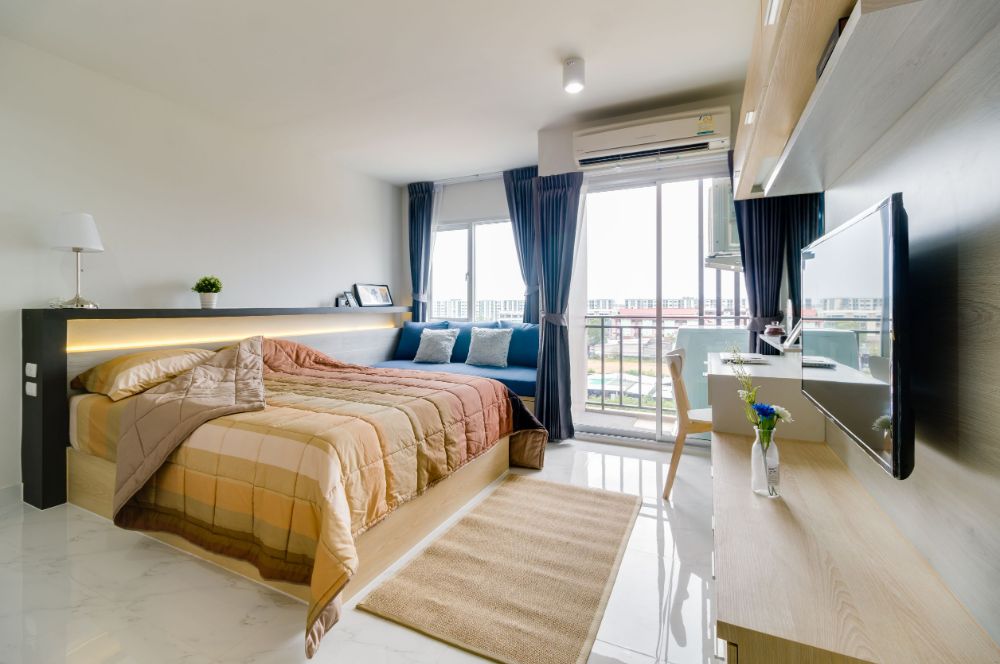 For RentCondoLadkrabang, Suwannaphum Airport : For rent, Condo Irish Avenue, new room, Building 1, 7th floor, beautiful decoration, open view, fully furnished, 28 sq m. Price 8500