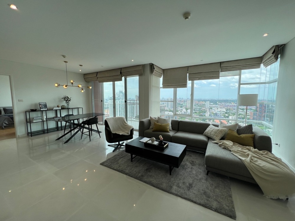 ให้เช่าคอนโดสุขุมวิท อโศก ทองหล่อ : Fullerton Sukhumvit⭐Pet Friendly⭐3 Bedroom⭐150 Sq.m
