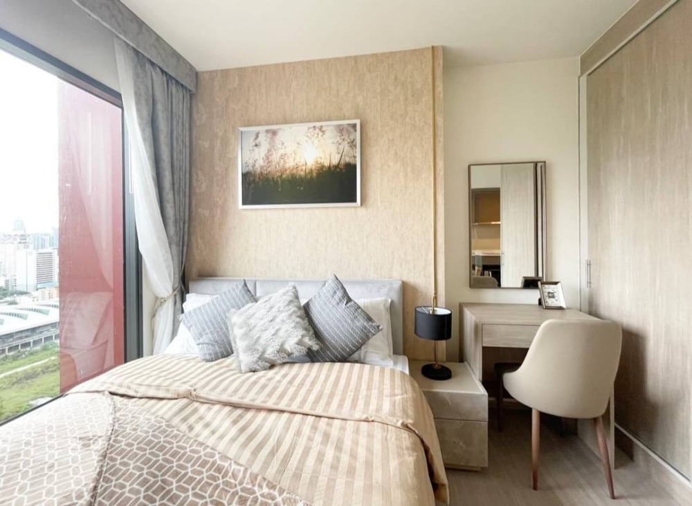 ให้เช่าคอนโดพระราม 9 เพชรบุรีตัดใหม่ RCA : Super Special price 19,999/month can negotiate Life Asoke Hype Rama 9 1 bedroom