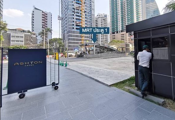 ให้เช่าคอนโดสุขุมวิท อโศก ทองหล่อ : Ashton Asoke please add LlNE lD agentbank1 o8415o5483 Rent & Sell 8 MB