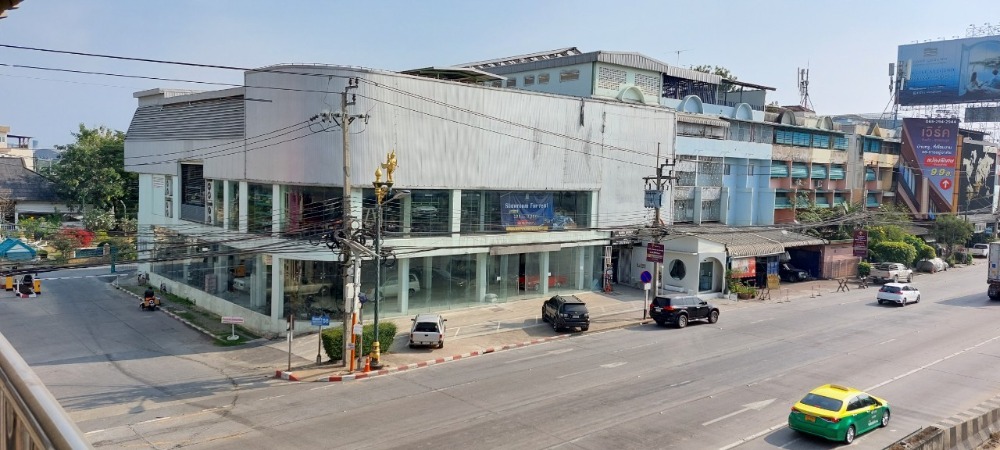 ให้เช่าโชว์รูมลาดกระบัง สุวรรณภูมิ : SHOWROOM FOR RENT  ให้เช่าโชว์รูม 3 ชั้น ติดถนนกิ่งแก้ว ใกล้สนามบินสุวรรณภูมิ โครงสร้างอาคารแข็งแรง ติดถนนกิ่งแก้วหน้ากว้าง 24 เมตร ทำเลดี เดินทางสะดวก มีลิฟท์โดยสารสำหรับขนของหนัก #โชว์รูมรถยนต์ #โชว์รูม  #Showroom