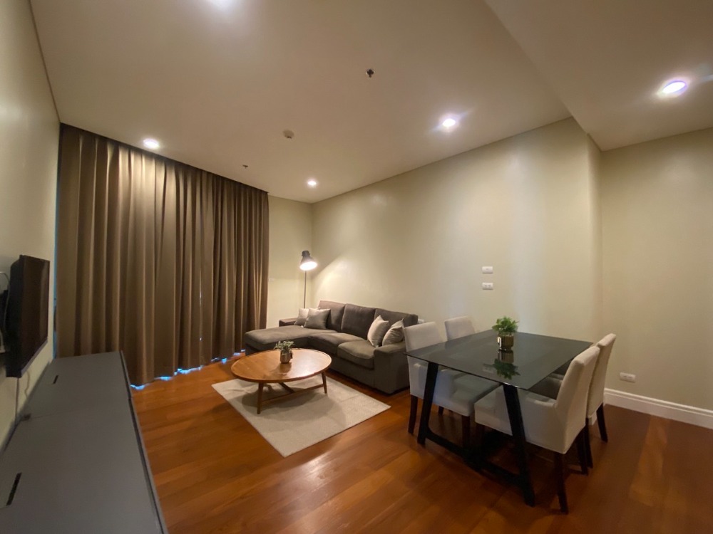 For RentCondoSukhumvit, Asoke, Thonglor : For Rent - Brigth Sukhumvit 24 - 1 Bedroom Fully-Furnished, Spacious
