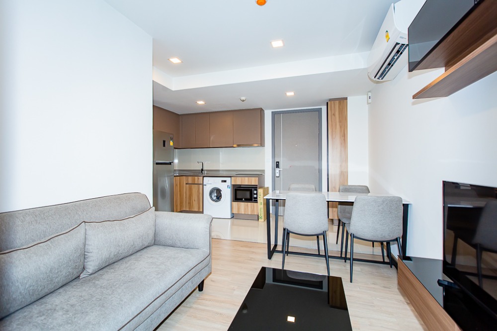 For RentCondoSukhumvit, Asoke, Thonglor : BEST DEAL🤩 For Rent📌Taka Haus Ekamai 12 (Line:@rent2022), Beautiful room with Good price and Ready to move in!!