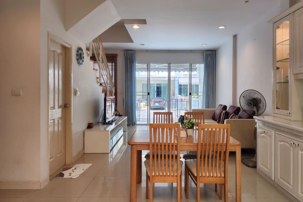 For RentTownhomeKaset Nawamin,Ladplakao : For rent: Baan Klang Muang Kaset-Nawamin2