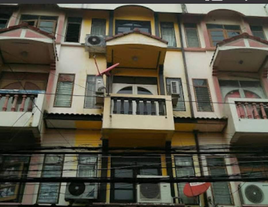 For SaleShop HouseRama9, Petchburi, RCA : Commercial building near MRT Pracha Songkhro / 6 bedrooms (for sale), Commercial building near MRT Pracha Songkhro / 6 Bedrooms (SALE) COF093.