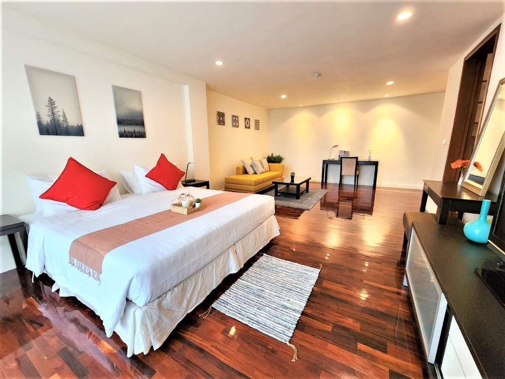 ให้เช่าคอนโดสาทร นราธิวาส : #SathornGalleryResidences, #PetFriendly, Silom Area, large Unit 230sqm.3Beds 3Bath+1Maid Rent 95,000Baht.