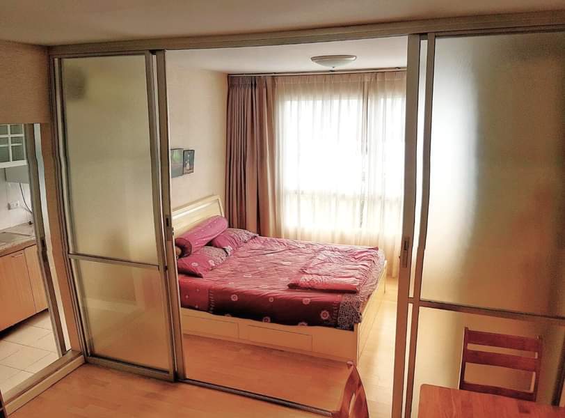 For RentCondoSeri Thai, Ramkhamhaeng Nida : DDR109 D condo Ram64 size 30 sqm. 3rd Floor 8,000 baht. 092-597-4998