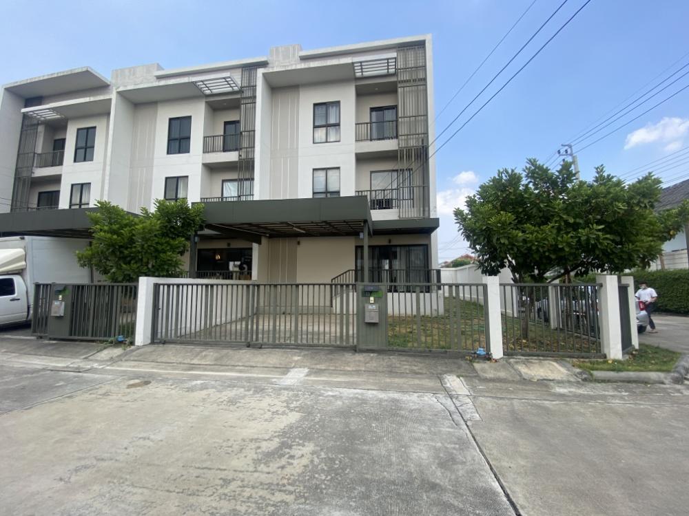 ให้เช่าทาวน์โฮมมีนบุรี-ร่มเกล้า : ให้เช่า ทาวน์โฮม หลังมุม Villa abelro กรุงเทพกรีฑา