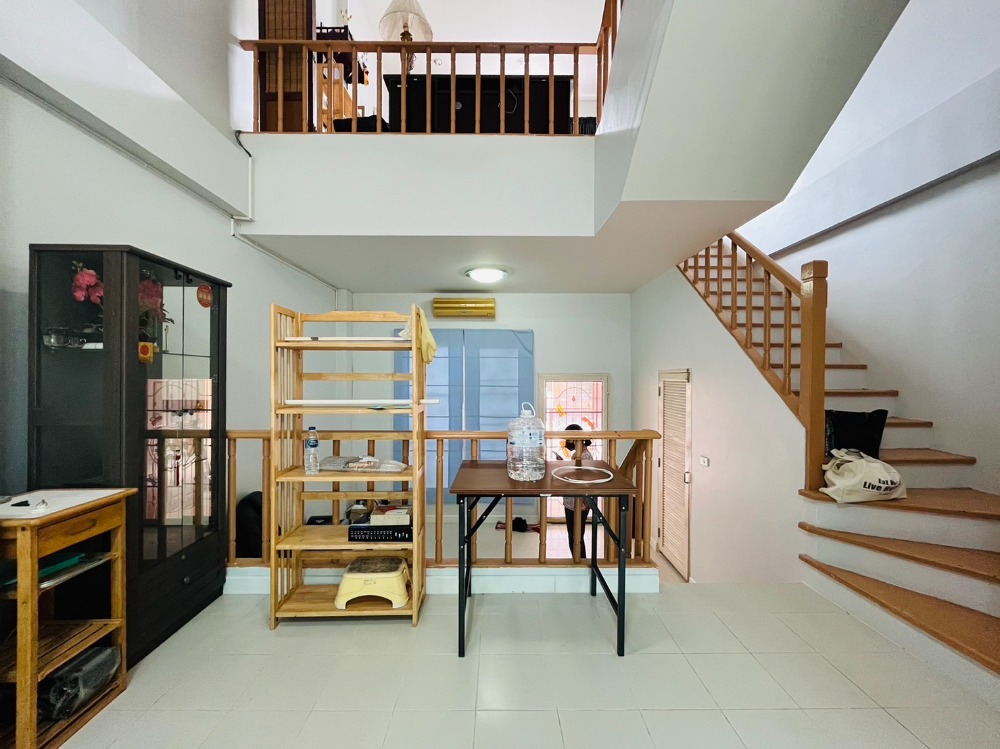 แปลงมุม ไซส์ใหญ่สุด 🔥 ทาวน์โฮม บ้านกลางเมือง โชคชัย 4 / 3 ห้องนอน (ขาย), Baan Klang Muang Chokchai 4 / Townhome 3 Bedroom (FOR SALE) RUK354 Loading...