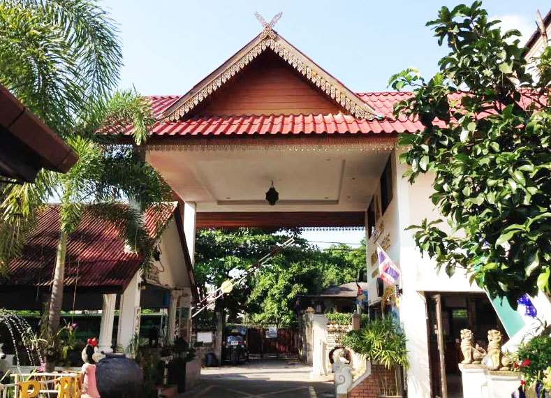 ขายกิจการโรงแรม & กิจการอพาร์ตเมนต์เชียงใหม่ : 📢ขายกิจการโรงแรม พร้อมอาคาร บ้านพัก บนถนนราชเชียงแสน อำเภอเมืองเชียงใหม่ เดินทางสะดวก ใกล้แหล่งท่องเที่ยว ประตูท่าแพร 🚩(เนื้อที่ 1-0-72 ไร่) (เลขที่ทรัพย์: COH019)