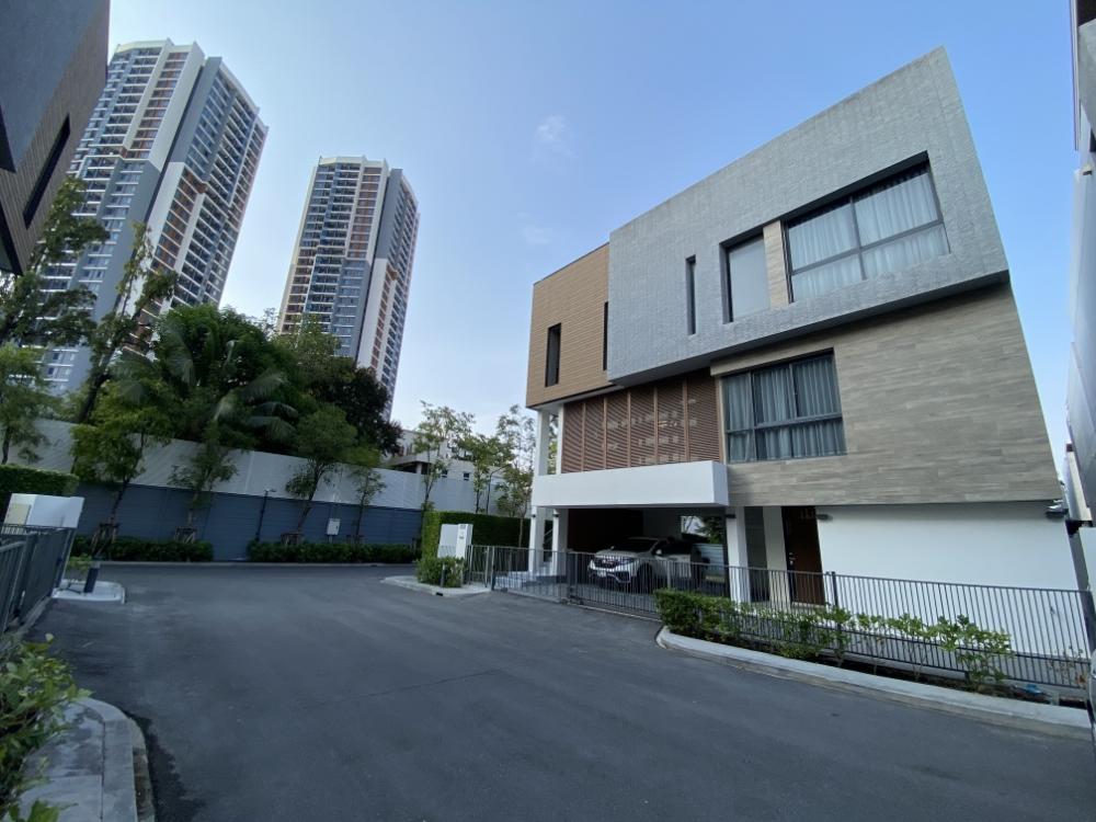 ให้เช่าบ้านพระราม 9 เพชรบุรีตัดใหม่ RCA : ให้เช่า Parc Priva บ้านเดี่ยว 3 ชั้น Super Luxury ใหล้แยกเหม่งจ๋าย สถานทูตจีน