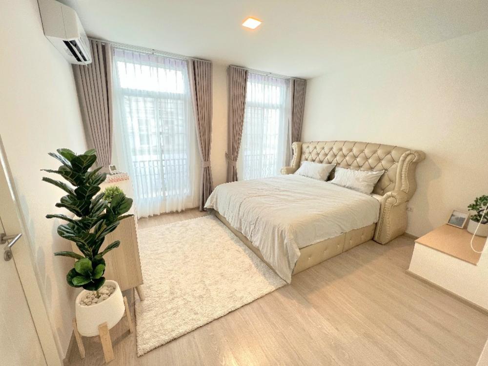 ให้เช่าบ้านบางนา แบริ่ง ลาซาล : 🔴40000฿🔴 ทาวน์โฮม อินดี้ 2 บางนา-รามคำแหง2 หลังใหม่ 🐶เลี้ยง​สัตว์​ได้ 🏠 รับต่างชาติ​ ✔️รหัสทรัพย์​879-B1765  (Line​ID : @bbcondo88​1881)​
