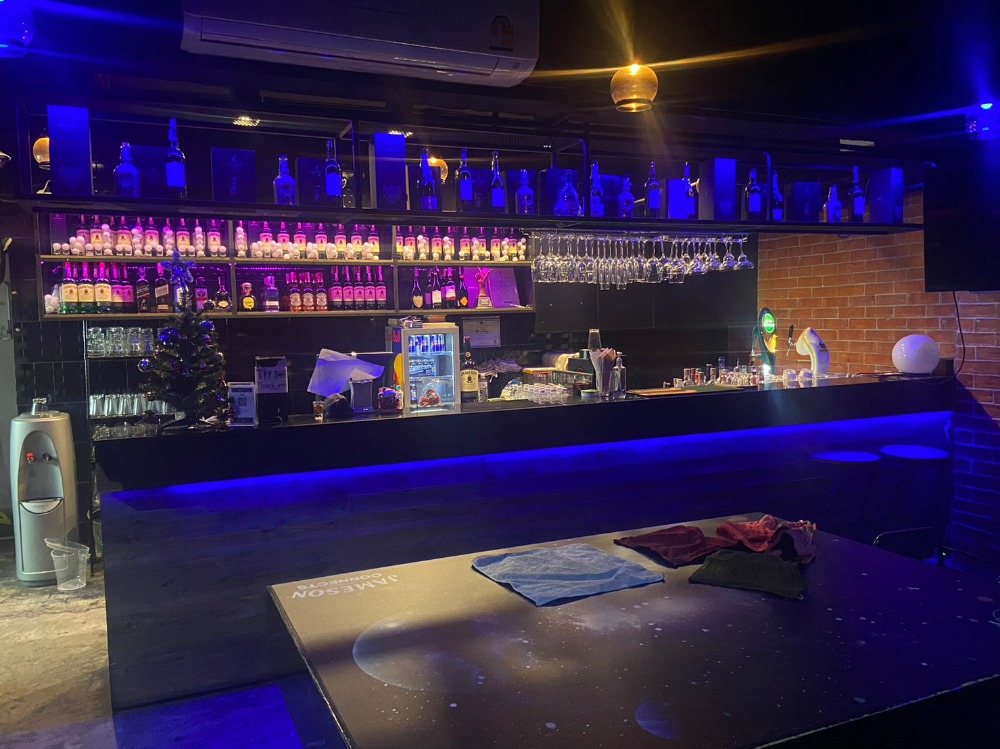For RentRetail SpaceSukhumvit, Asoke, Thonglor : Thonglor 10 Indoor/Outdoor Space suitable for restaurant, bistro, bar, live band venue