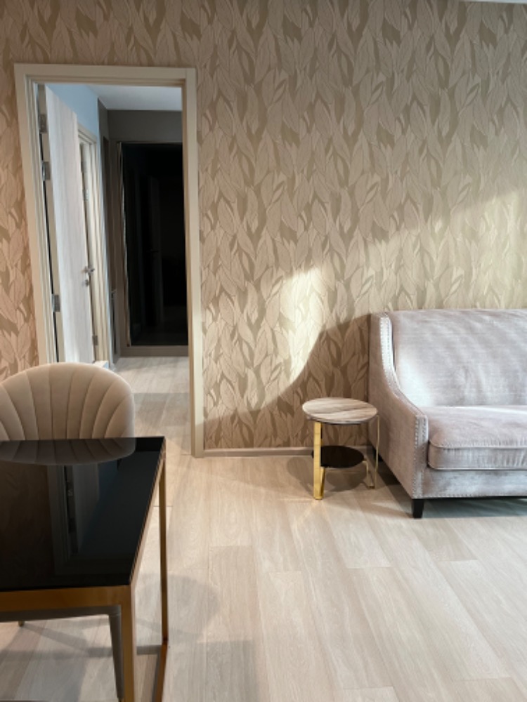 For RentCondoWitthayu, Chidlom, Langsuan, Ploenchit : * Condo for rent, Life one wireless, Wireless Road, Ploenchit, Chidlom, 50,000 baht, 2 bedrooms, 2 bathrooms, 60.12 sq m. BTS Ploenchit (550 meters)