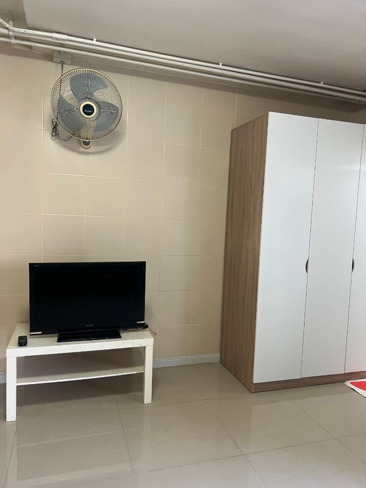 ให้เช่าคอนโดราชเทวี พญาไท : ให้เช่า อุรุพงษ์คอนโด ซ.พระราม 6 ซอย 19 ทิศใต้ ลมดีมาก มีระเบียง ใกล้ตลาดโบ๊เบ๊ จุฬา สยาม