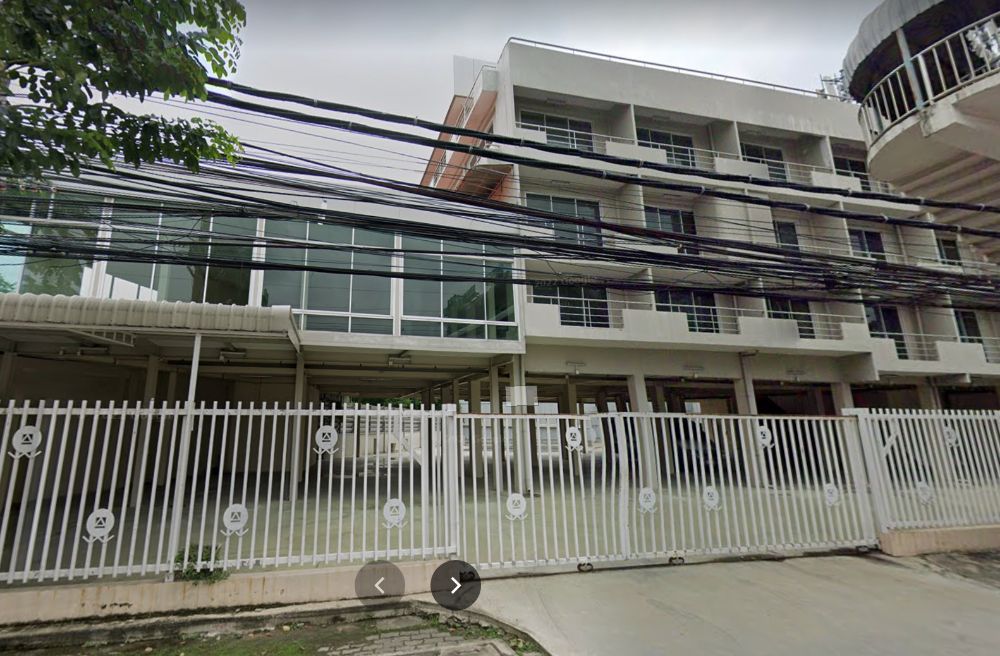 ให้เช่าอาคารพาณิชย์พระราม 2 บางขุนเทียน : ให้เช่า อาคาร 4 ชั้น 2500 ตรม. พร้อมลิฟ ติดถนนพระราม 2 จอมทอง  ค่าเช่าถูก
