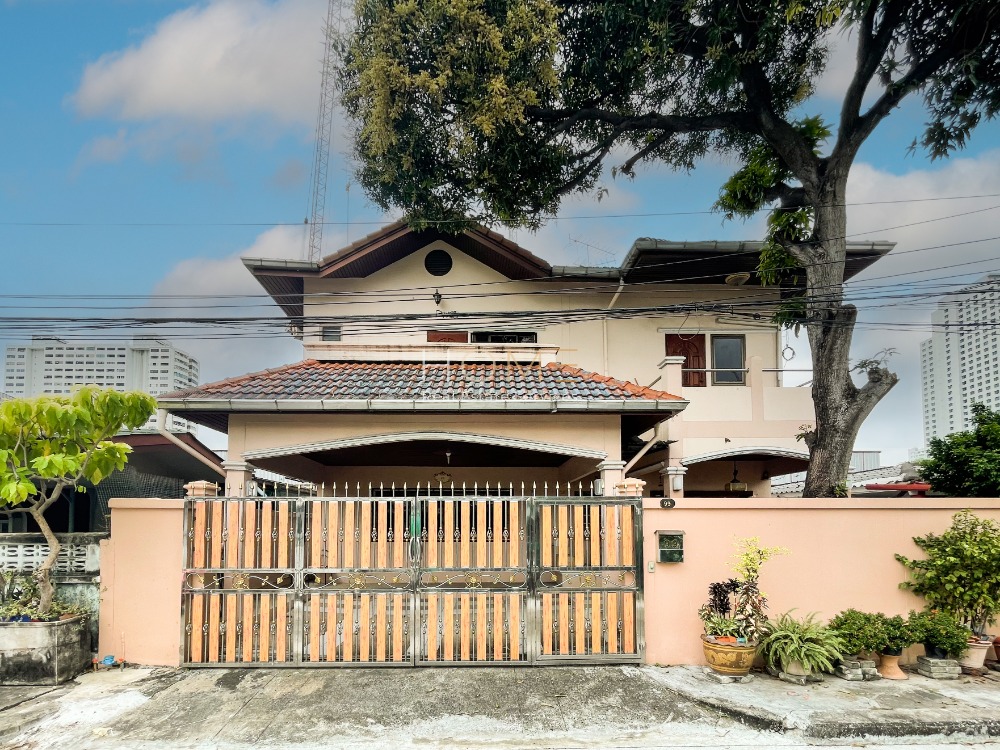 For SaleHouseRatchadapisek, Huaikwang, Suttisan : Single house, Pracharatbumpen Soi 10 ✨ Beautiful house, auspicious house number, non-flooded location (for sale), Detached House Pracharatbumpen Soi 10 / 3 Bedrooms (FOR SALE) NUB479