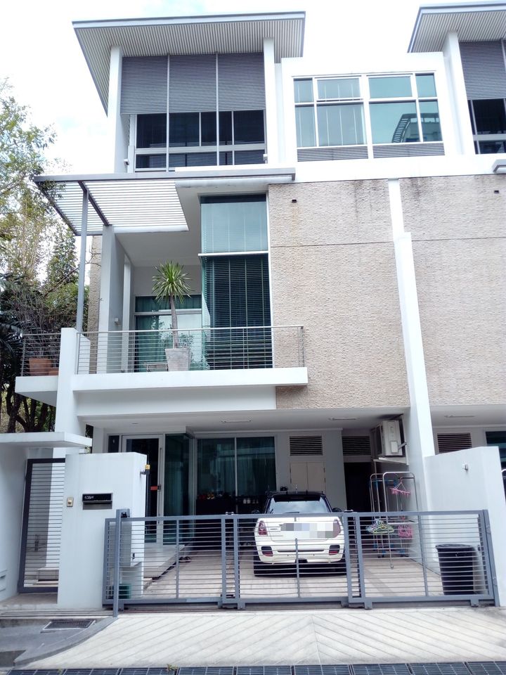 ให้เช่าทาวน์โฮมลาดพร้าว เซ็นทรัลลาดพร้าว : ให้เช่าบ้านกลางเมือง The Landmark Residence ลาดพร้าว-รัชดา