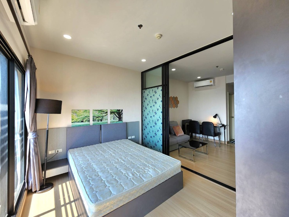 ให้เช่าคอนโดปิ่นเกล้า จรัญสนิทวงศ์ : **ห้องว่างครับผม ชั้นสูงวิวสวยมากๆ หาห้องในโครงการนี้ยาก** ให้เช่า Supalai Loft แยกไฟฉาย ของครบตามภาพเลยครับ ติดต่อมาได้เลยนะครับผม SN337.5