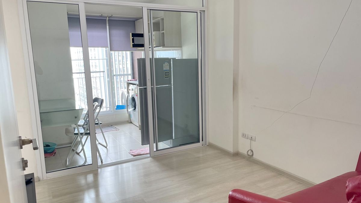 For RentCondoRattanathibet, Sanambinna : Aspire Rattanathibet 1 There are 2 Air washing machines.