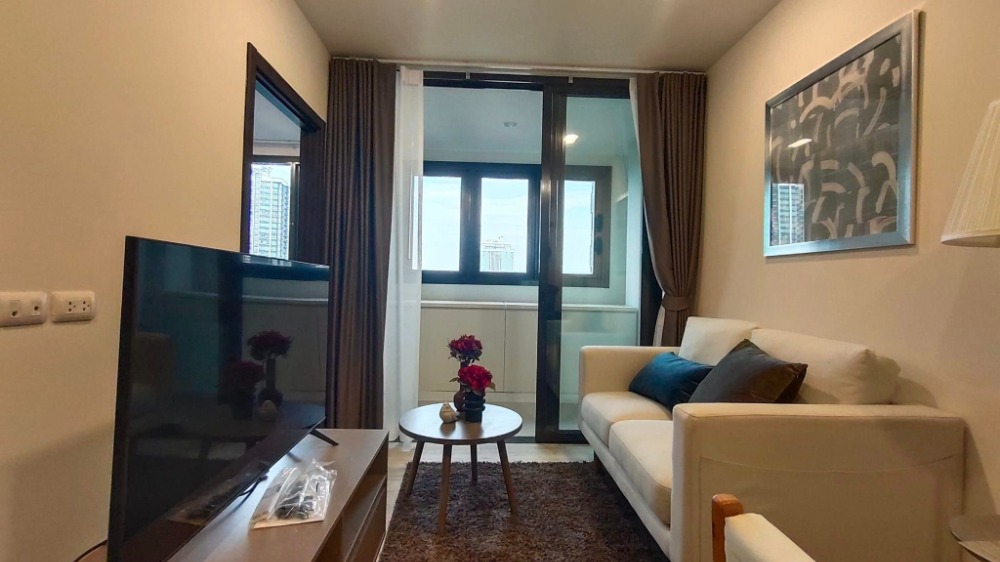 For RentCondoRatchadapisek, Huaikwang, Suttisan : Condo for Rent XT HUAI KHWANG , MRT HUAI KHWANG 75 meter,3 minutes by walk