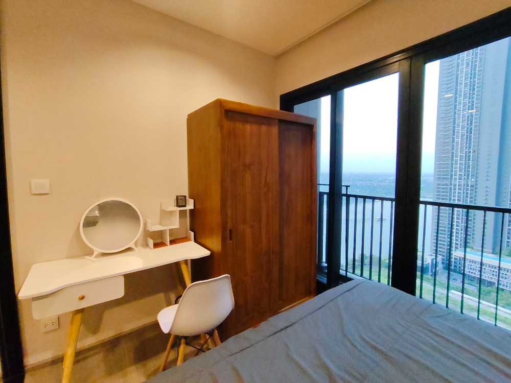 Condo for rent Politan Rive Condo next to Chaophraya River Loading...