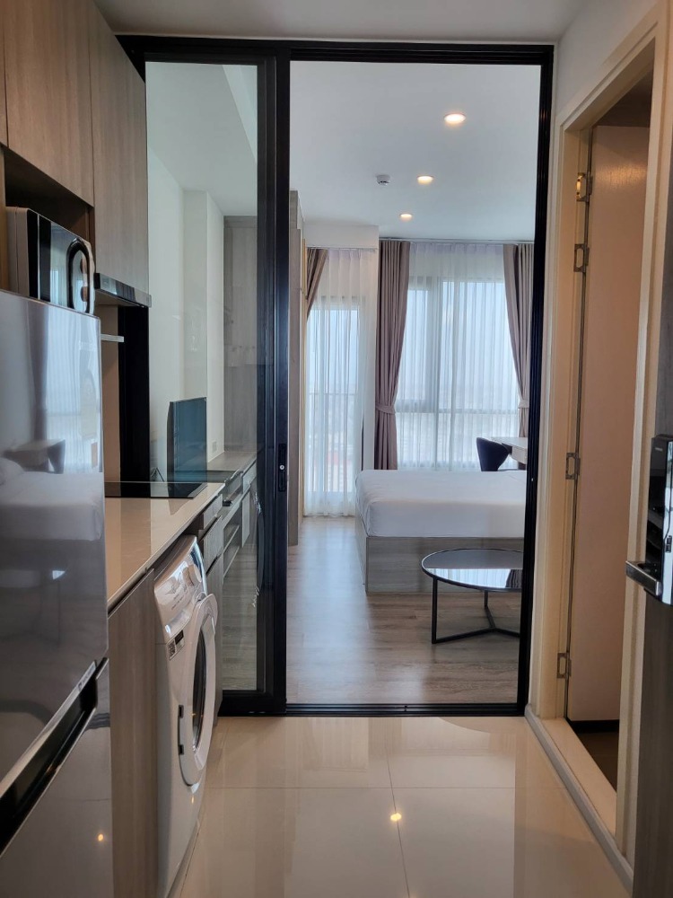 For RentCondoSamut Prakan,Samrong : 🔥Condo for rent at Knightsbridge Sukhumvit-Theparak BTS Thipwan Station, Studio room 23 sq m. ⚡ 🔥 Free Wi-Fi,  Book now from today. Rooms are limited. ✅ Accepting short-term contracts.