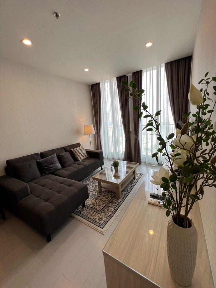 For RentCondoWitthayu, Chidlom, Langsuan, Ploenchit : * Condo for rent, Noble Ploenchit, Ploenchit, Chidlom, Wireless, Sukhumvit, Langsuan, Ruamrudee, Lumpini, 45,000 baht, 1 bedroom, 56 sq m. BTS Ploenchit (0 meters)