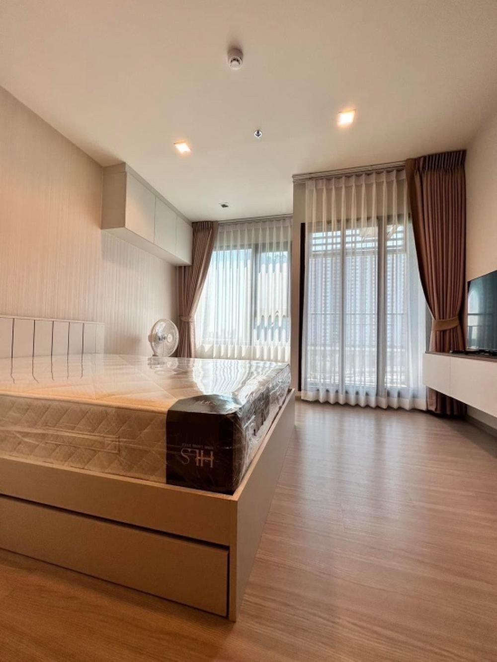 For RentCondoThaphra, Talat Phlu, Wutthakat : ⭐️Life Sathorn Sierra⭐️Best price✨Ready to move in