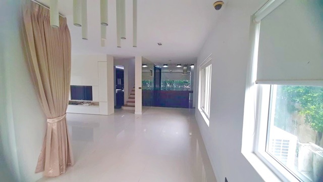 โฮมโปร บางนากม.13 กิ่งแก้ว ขาย-ให้เช่า ด่วน! บ้านหัวมุม 70 ตรว. บ้านฑนา ตลาดบางพลีใหญ่ Loading...