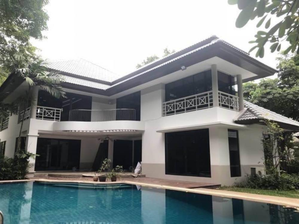 House for sale Nichada Park Thani, Pak Kret District. Nonthaburi Province, size 426 square wah with private swimming pool Loading...
