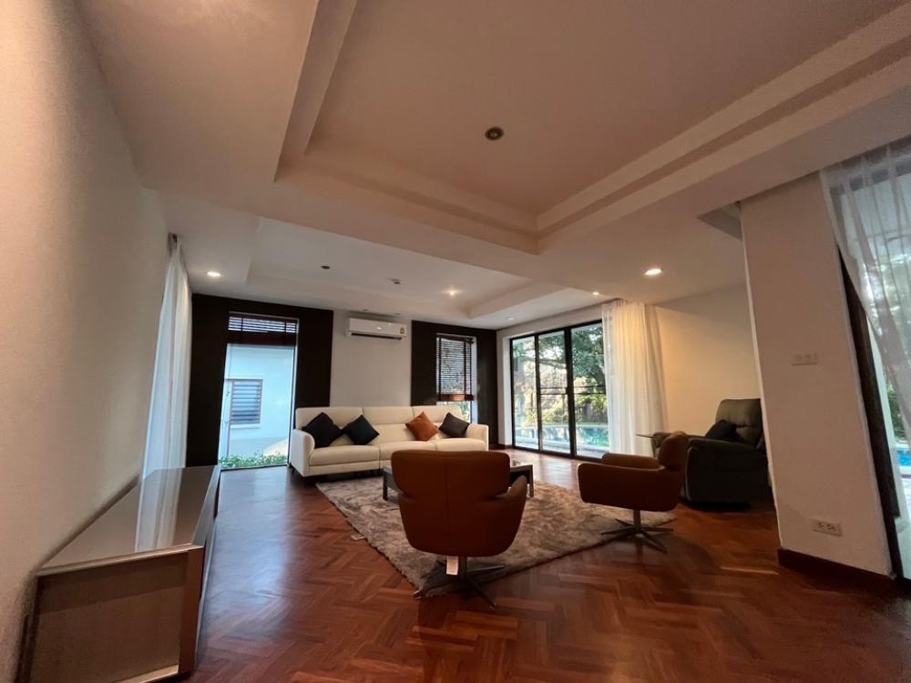 House for sale Nichada Park Thani, Pak Kret District. Nonthaburi Province, size 426 square wah with private swimming pool Loading...