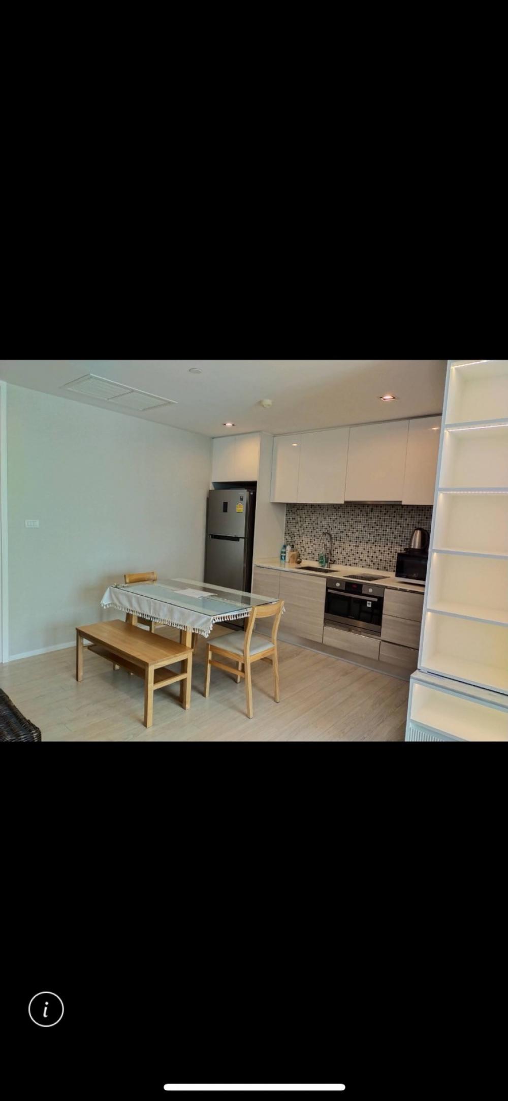 ให้เช่าคอนโดสุขุมวิท อโศก ทองหล่อ : The Room Sukhumvit 21 | หนึ่งห้องนอนให้เช่า ทำเลดี ใกล้สถานศึกษา เดินทางสะดวก ห้องจะว่าง 1 มีนาคม รีบนัดดูก่อนมีคนมาเอานะครับ