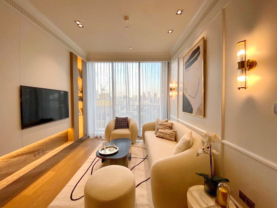 ให้เช่าคอนโดวิทยุ ชิดลม หลังสวน : 4033😊 For RENT ให้เช่า 1 ห้องนอน🚄ใกล้ BTS ชิดลม🏢ทเวนตี้เอท ชิดลม 28 Chidlom 🔔พื้นที่:58.00ตร.ม.💲เช่า:75,000฿📞O99-5919653,065-9423251✅LineID:@sureresidence